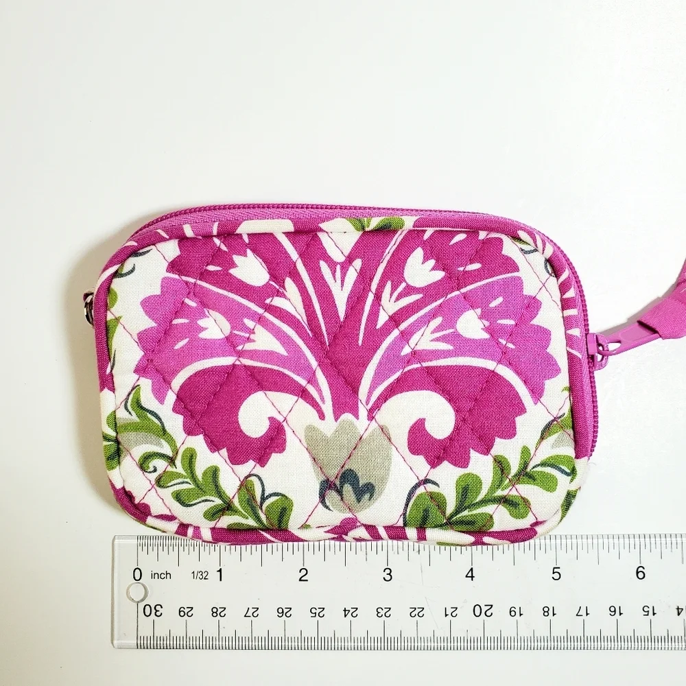VERA BRADLEY Wallet Size SM Zip Around Pink Green Floral Pattern 3 Slip Pockets